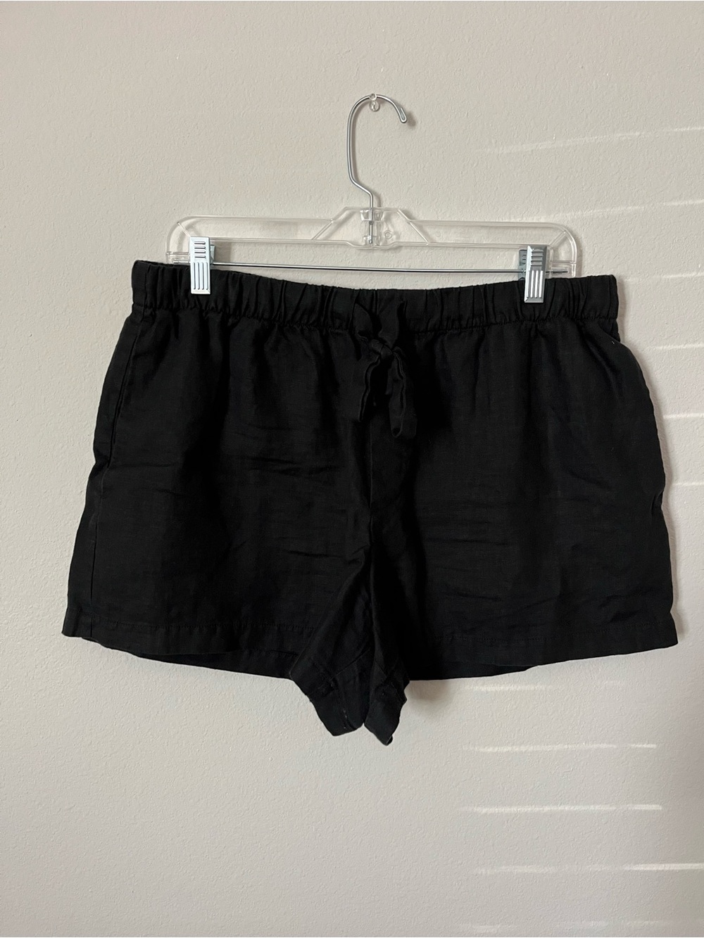 Everlane Black Linen Drawstring Shorts